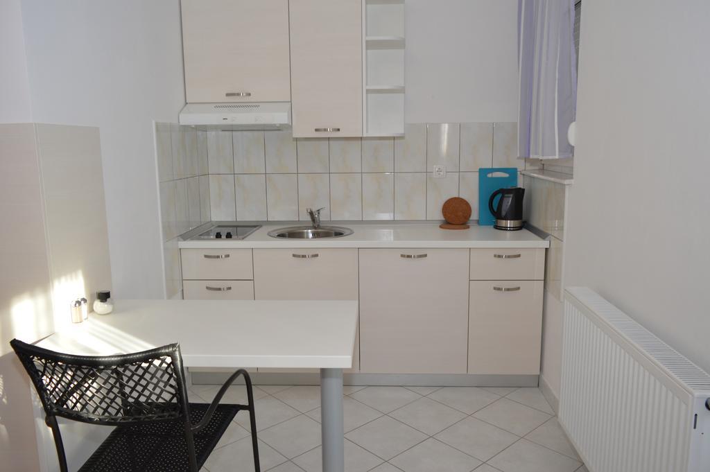 Permarinus Apartments Podstrana Szoba fotó