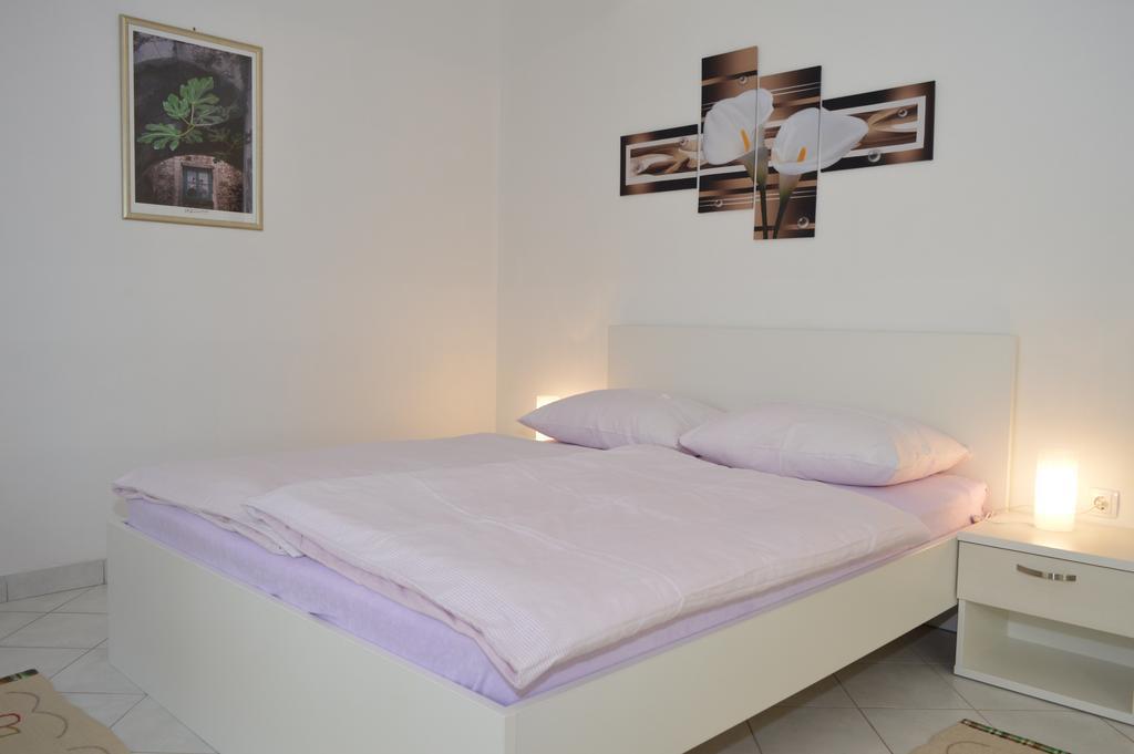 Permarinus Apartments Podstrana Szoba fotó