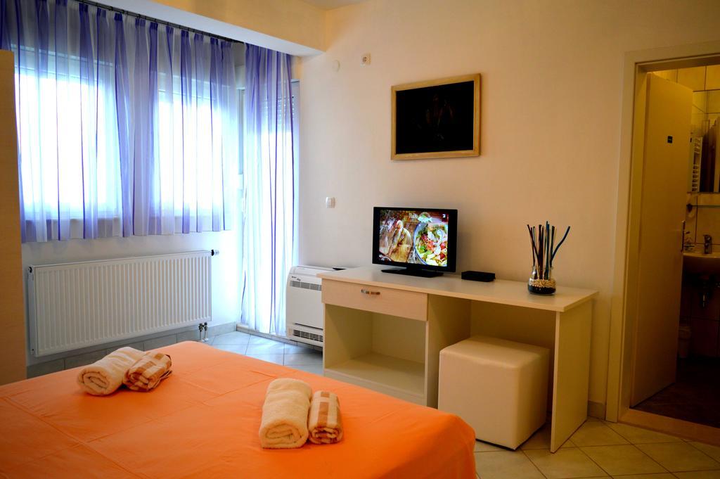 Permarinus Apartments Podstrana Szoba fotó